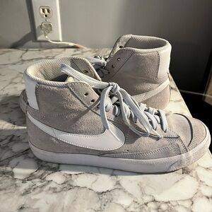 Nike SB Blazer Mid Soft Grey Baby Blue